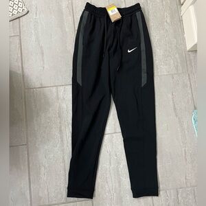 NWT men’s Nike Joggers